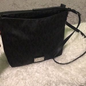Black Michael Kors bag